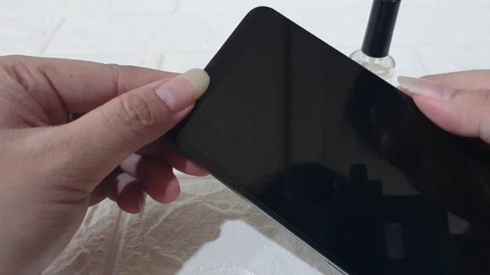 Tips Pasang Tempered Glass Tanpa Gelembung