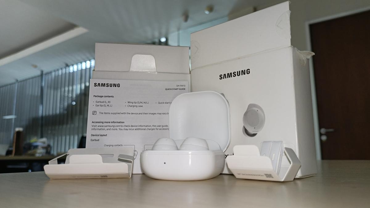 Ulasan Galaxy Buds Core TWS Harga 700 Ribuan yang Ideal untuk Perjalanan Sehari-hari