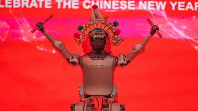 Merayakan Tahun Baru Imlek dengan Robot Humanoid