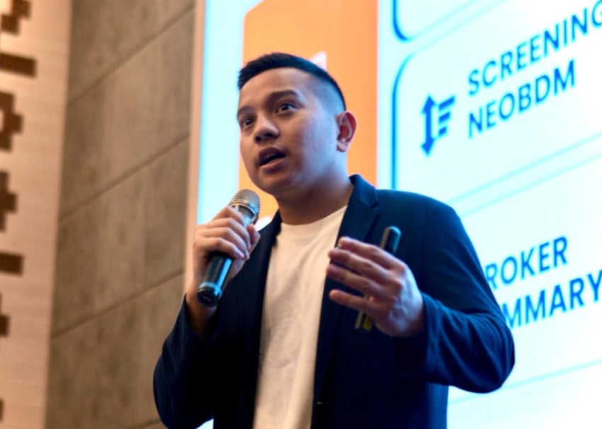 Emir Parengkuan Memilih Jalur Edukasi Saham Lepas dari Bayangan Sang Ayah