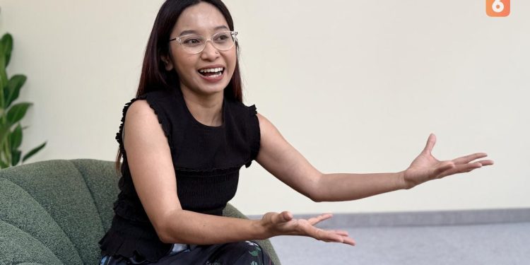 MacBook Pro Hadiah Ayah Menjadi Senjata Utama Amanda Mitsuri Dalam Besarkan Massicot