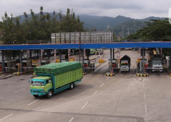 Anak Krakatau Siaga, ALFI Minta Truk Logistik Waspada Terhadap Abu Vulkanik