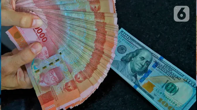 Rupiah Tertekan Dekati 18.000 per Dolar AS, Analis Bongkar Penyebabnya