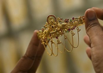 Harga Emas Hari Ini Naik 1,6 Persen Terkait Aksi Beli